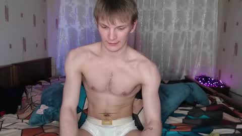 Snapshot of adamharriss chatting on March 3, 2025, 8:43 pm adamharriss online show from March 3, 2025, 8:43 pm