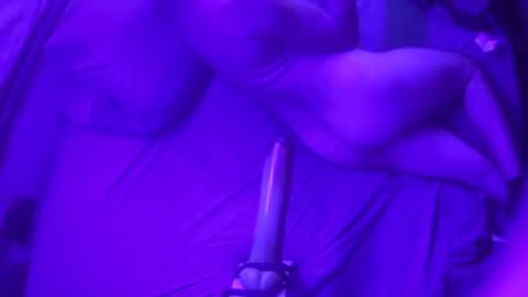 Snapshot of adamineve chatting on January 19, 2025, 11:00 pm adamineve online show from January 19, 2025, 11:00 pm