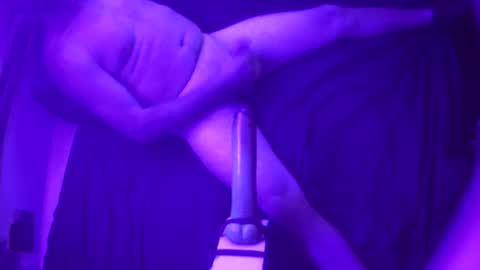 Snapshot of adamineve chatting on January 21, 2025, 2:11 am adamineve online show from January 21, 2025, 2:11 am