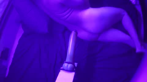 Snapshot of adamineve chatting on February 10, 2025, 10:09 am adamineve online show from February 10, 2025, 10:09 am