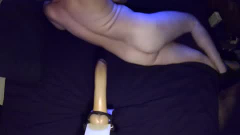 Snapshot of adamineve chatting on February 12, 2025, 4:33 am adamineve online show from February 12, 2025, 4:33 am