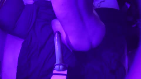 Snapshot of adamineve chatting on February 20, 2025, 11:42 am adamineve online show from February 20, 2025, 11:42 am