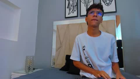 Adams Bobby online show from November 13, 2025, 11:20 am