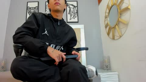 Adams Bobby online show from April 6, 2026, 11:11 am