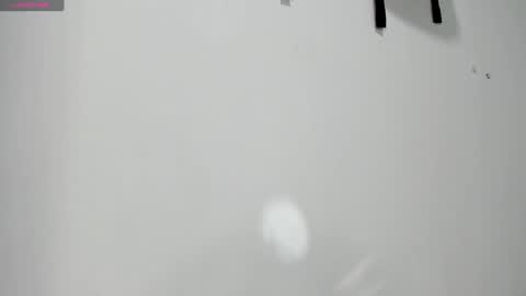 ADAMS Y NIKI online show from January 21, 2025, 6:33 am