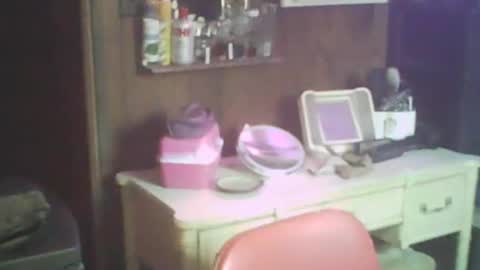 Snapshot of adamsny chatting on October 28, 2025, 11:47 am adamsny online show from October 28, 2025, 11:47 am