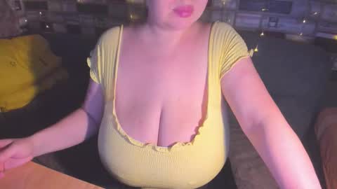 Victoria online show from October 21, 2025, 7:03 pm