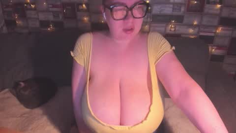 Victoria online show from April 11, 2026, 8:46 pm