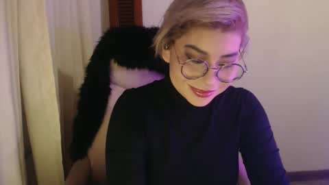 adan_romanoff online show from April 7, 2026, 5:30 am