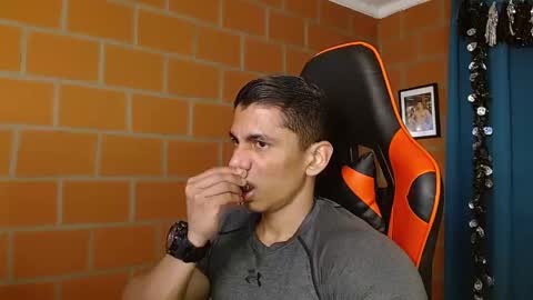 Adan Sin online show from January 25, 2025, 8:31 pm