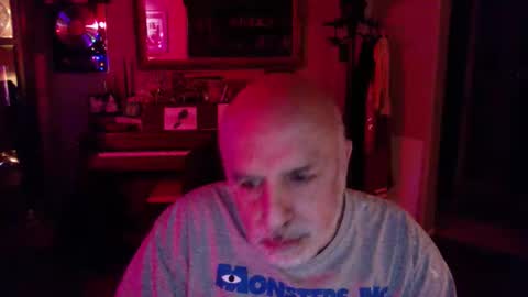 add_me_2 online show from December 15, 2025, 7:56 am