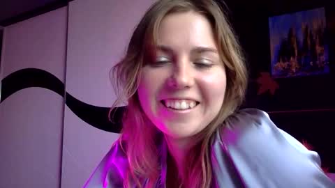 addicta_vera online show from December 5, 2025, 11:41 am