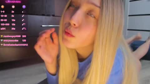 Adel online show from March 10, 2025, 9:53 am