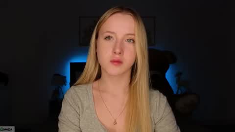 Snapshot of adele_armas chatting on January 18, 2026, 9:40 pm Adele online show from January 18, 2026, 9:40 pm