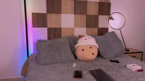 Andrea online show from November 10, 2025, 11:31 am