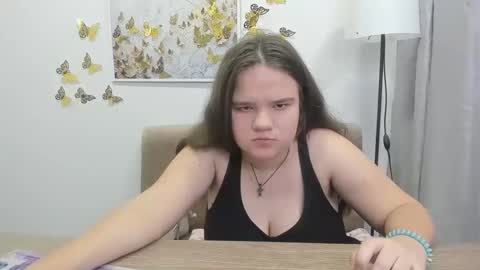 adelecruzz online show from March 8, 2025, 4:50 pm