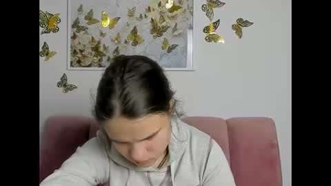 adelecruzz online show from February 17, 2026, 12:23 pm