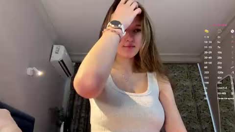 Snapshot of adeles_vibes chatting on June 12, 2026, 4:22 am Adele online show from June 12, 2026, 4:22 am
