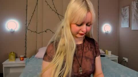 adelesilvy online show from April 1, 2026, 1:39 am