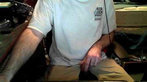 Snapshot of adelhi20 chatting on June 4, 2026, 4:13 pm adelhi20 online show from June 4, 2026, 4:13 pm