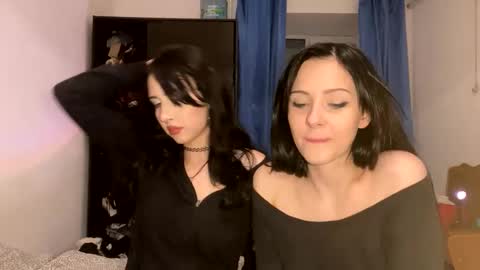 Snapshot of adelin_rr chatting on September 28, 2025, 12:38 am adelin online show from September 28, 2025, 12:38 am