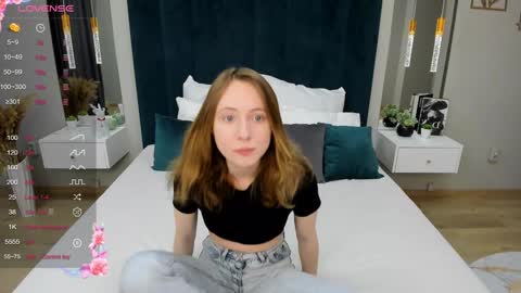 Snapshot of adelina_cowell chatting on December 9, 2024, 2:39 pm Adelina online show from December 9, 2024, 2:39 pm