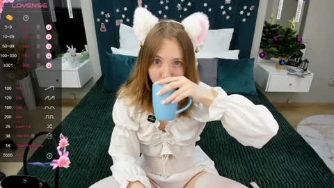 Snapshot of adelina_cowell chatting on December 31, 2024, 2:36 pm Adelina online show from December 31, 2024, 2:36 pm