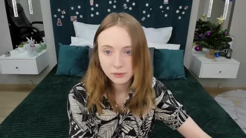 Snapshot of adelina_cowell chatting on January 14, 2025, 2:43 pm Adelina online show from January 14, 2025, 2:43 pm