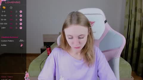 Snapshot of adelina_cowell chatting on March 9, 2025, 10:41 am Adelina online show from March 9, 2025, 10:41 am