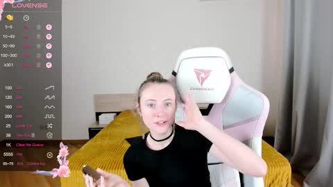 Snapshot of adelina_cowell chatting on September 9, 2025, 9:31 am Adelina online show from September 9, 2025, 9:31 am