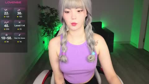 Snapshot of adelina_pinky chatting on May 31, 2026, 3:15 am Adelina Pinky online show from May 31, 2026, 3:15 am