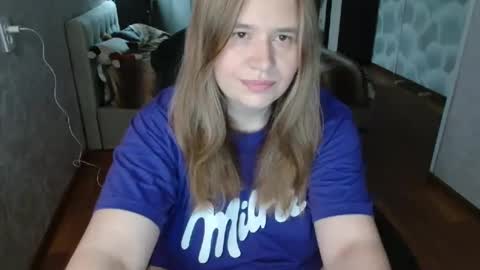 adelinalawson online show from May 24, 2026, 3:22 am