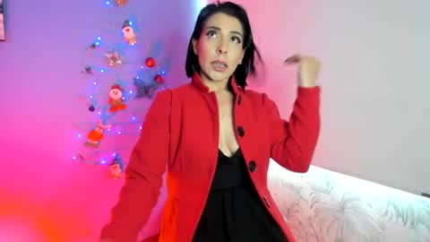 Adelle online show from December 28, 2024, 2:32 pm