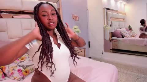 Snapshot of adhara_mosquera chatting on November 28, 2025, 1:25 pm Adhara Mosquera online show from November 28, 2025, 1:25 pm