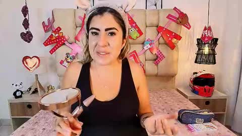 AdharaSmithh online show from September 15, 2025, 7:36 pm