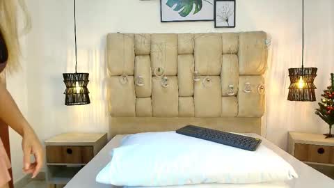 AdharaSmithh online show from January 8, 2026, 7:05 pm