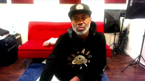 Snapshot of adick_ting chatting on January 12, 2025, 12:23 pm adick_ting online show from January 12, 2025, 12:23 pm
