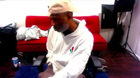 Snapshot of adick_ting chatting on February 22, 2025, 1:46 pm adick_ting online show from February 22, 2025, 1:46 pm