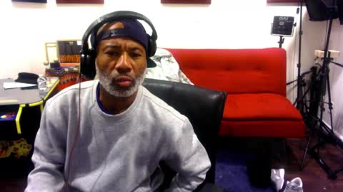 Snapshot of adick_ting chatting on October 23, 2025, 7:40 am adick_ting online show from October 23, 2025, 7:40 am