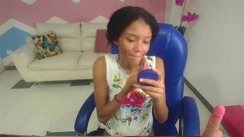 adisson_petite1 online show from October 3, 2025, 11:57 pm
