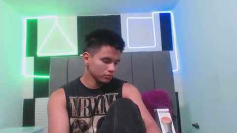adonis_latin_19 online show from April 22, 2026, 3:53 am