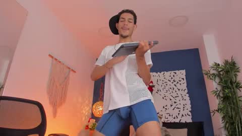 adonis_wb online show from November 14, 2025, 1:26 am