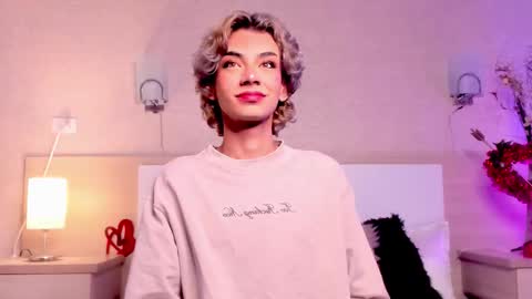 Adonis  online show from February 25, 2026, 4:33 am