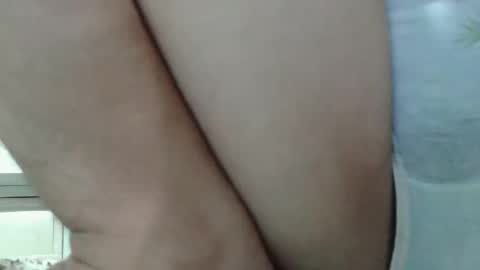 annelovesu online show from April 8, 2026, 1:44 pm