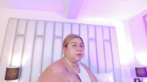 Snapshot of adreeaperez1 chatting on March 29, 2026, 11:43 am ANDREA PEREZ online show from March 29, 2026, 11:43 am