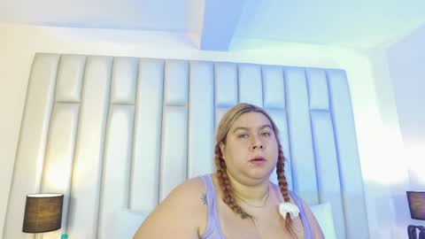 Snapshot of adreeaperez1 chatting on April 9, 2026, 11:37 am ANDREA PEREZ online show from April 9, 2026, 11:37 am