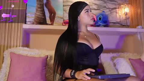 Adri crof online show from July 2, 2026, 3:17 am
