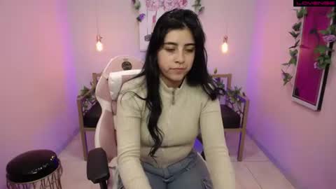 Adri  online show from July 9, 2026, 1:04 pm