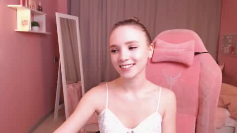 Snapshot of adria_arjona chatting on February 8, 2026, 7:34 am Eva online show from February 8, 2026, 7:34 am