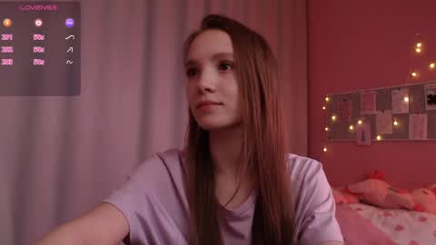 Snapshot of adria_arjona chatting on May 24, 2026, 7:35 am Eva online show from May 24, 2026, 7:35 am